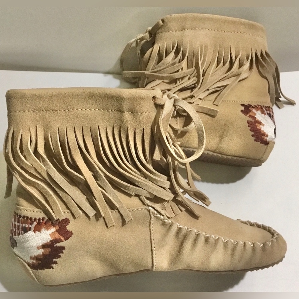 NWOT Aldo suede leather moccasin style boots